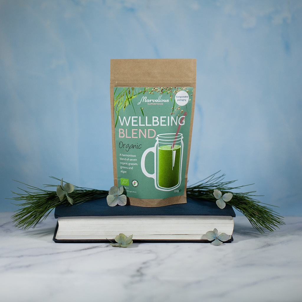 Marvellous Superfood Organic Wellbeing Blend – pouch and prepared green drink