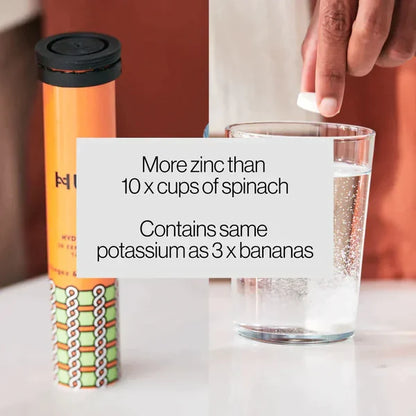 HIRO Hydration Lemon & Elderflower – Multipack – tablet dissolving beside the tube